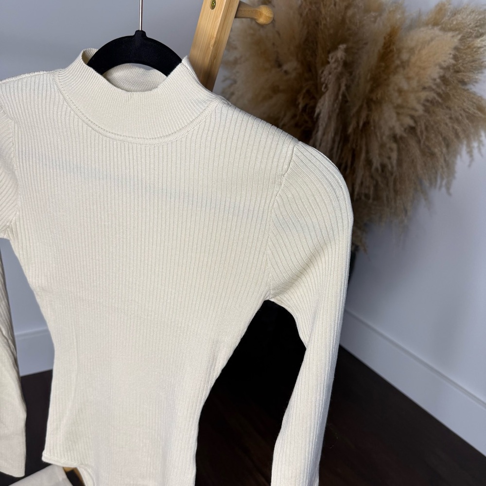Cream Ribbed Bodysuit - Picture 2 of 3